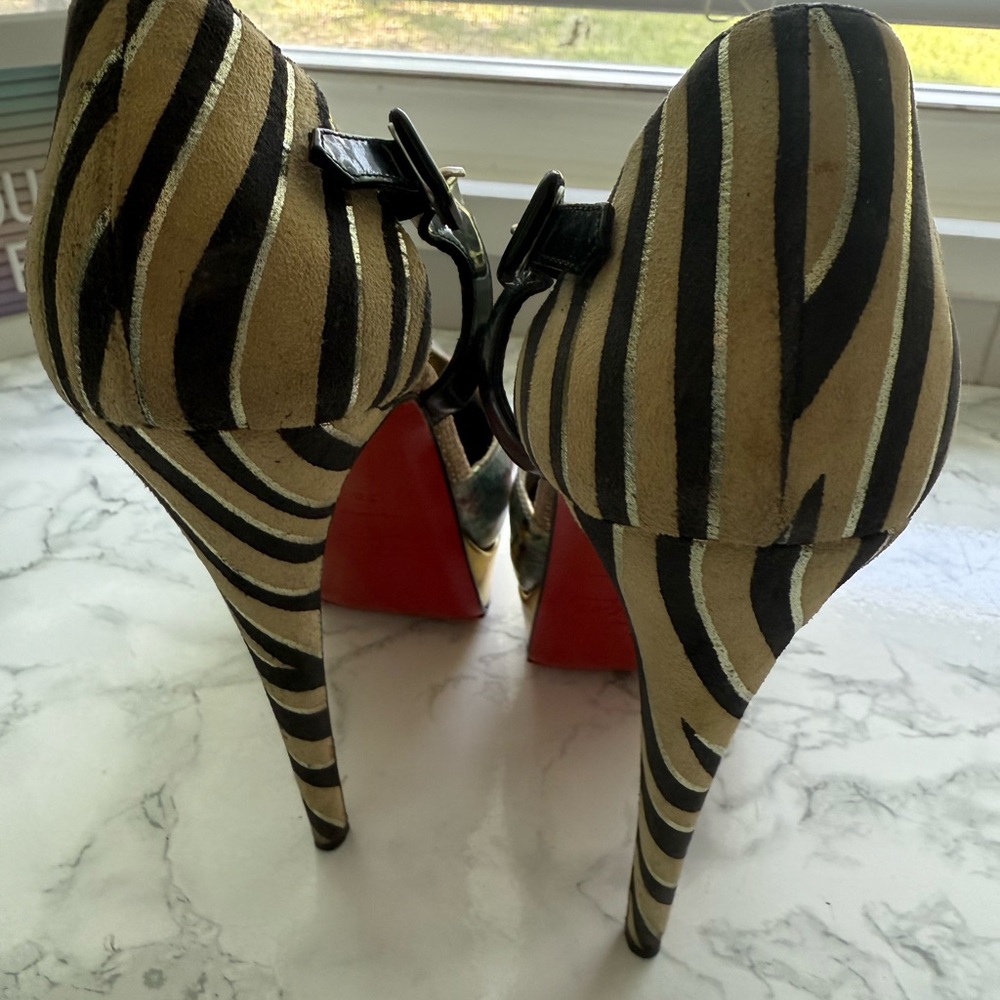 Christian Louboutin Artistic “Trash” Multicolor Heels - Picture 4 of 16